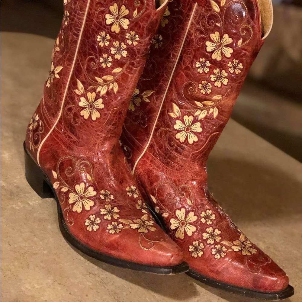Red Shyanne Boots